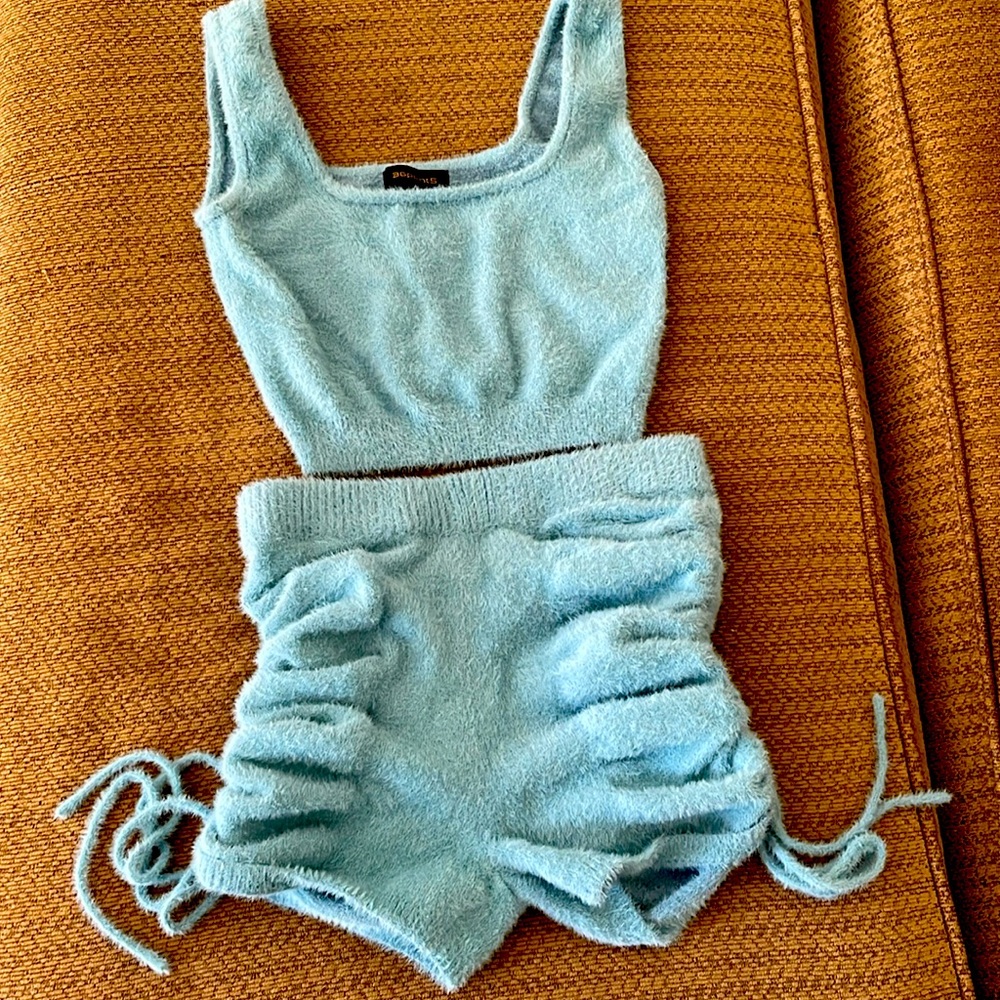 Fuzzy 2 Piece Set